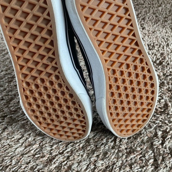 Black and white vans excellent condition! - Picture 2 of 5